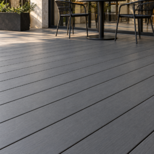 Muestra de Deck sintético comercial